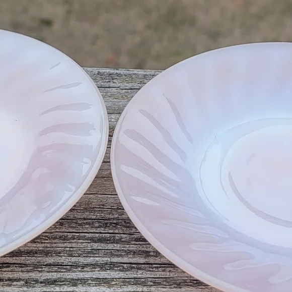 Fire King 4 vintage pink swirl saucers - Picture 3 of 4